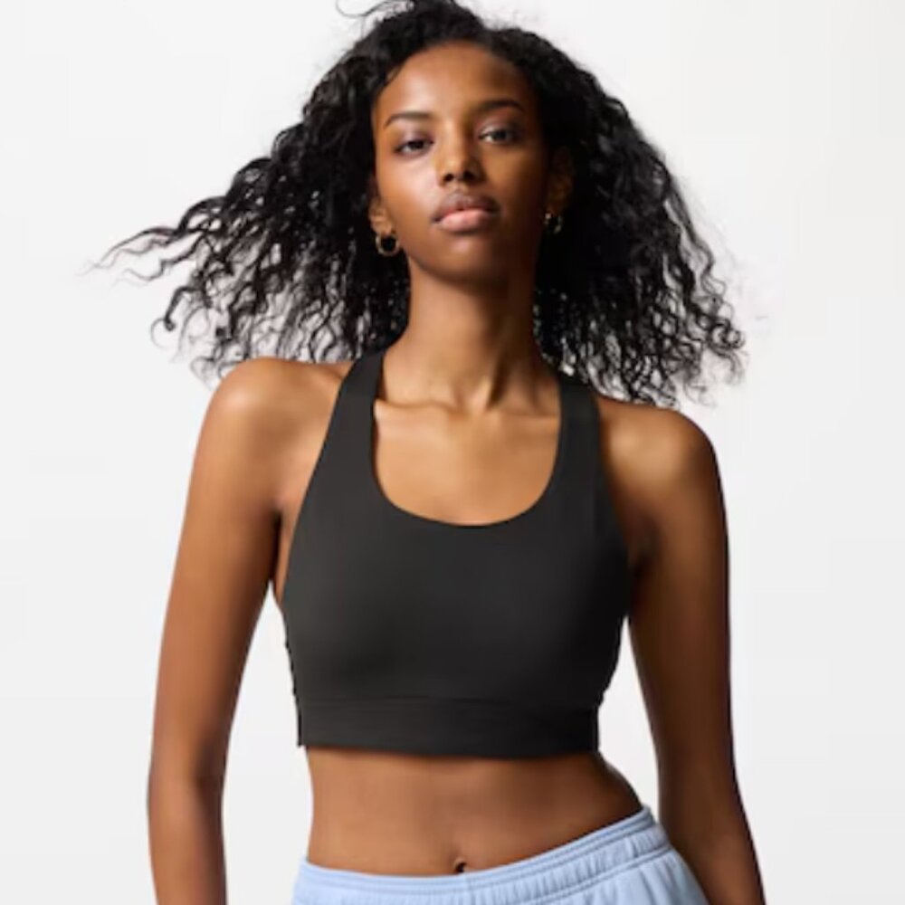 NWT UNIQLO SPORTS BRA - M